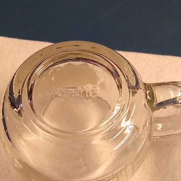 Vintage Nestle Glass World Map Mugs Set (4) - Picture 6 of 7